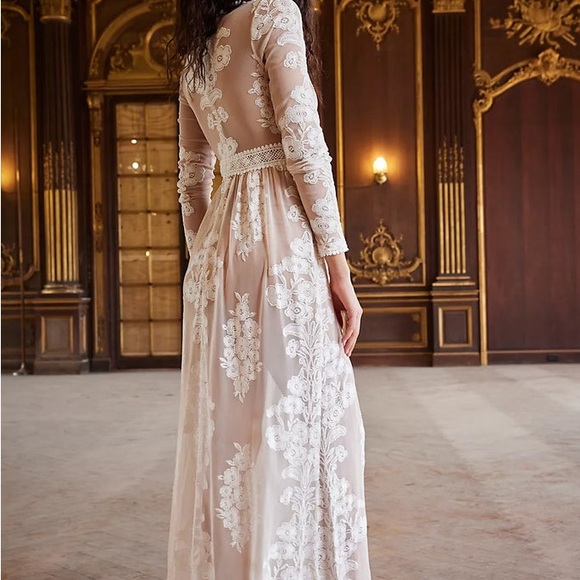 For Love And Lemons Elegant Cream Lace Gown - Picture 2 of 3